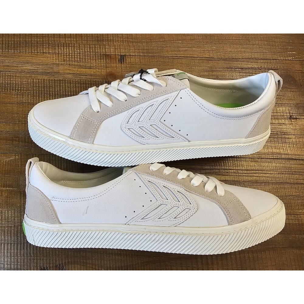 Cariuma Sneakers Mens 10.5 Catiba Off White & Ice Suede Athletic New in Box
